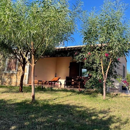 Domo Sara Villa Орозеи Екстериор снимка