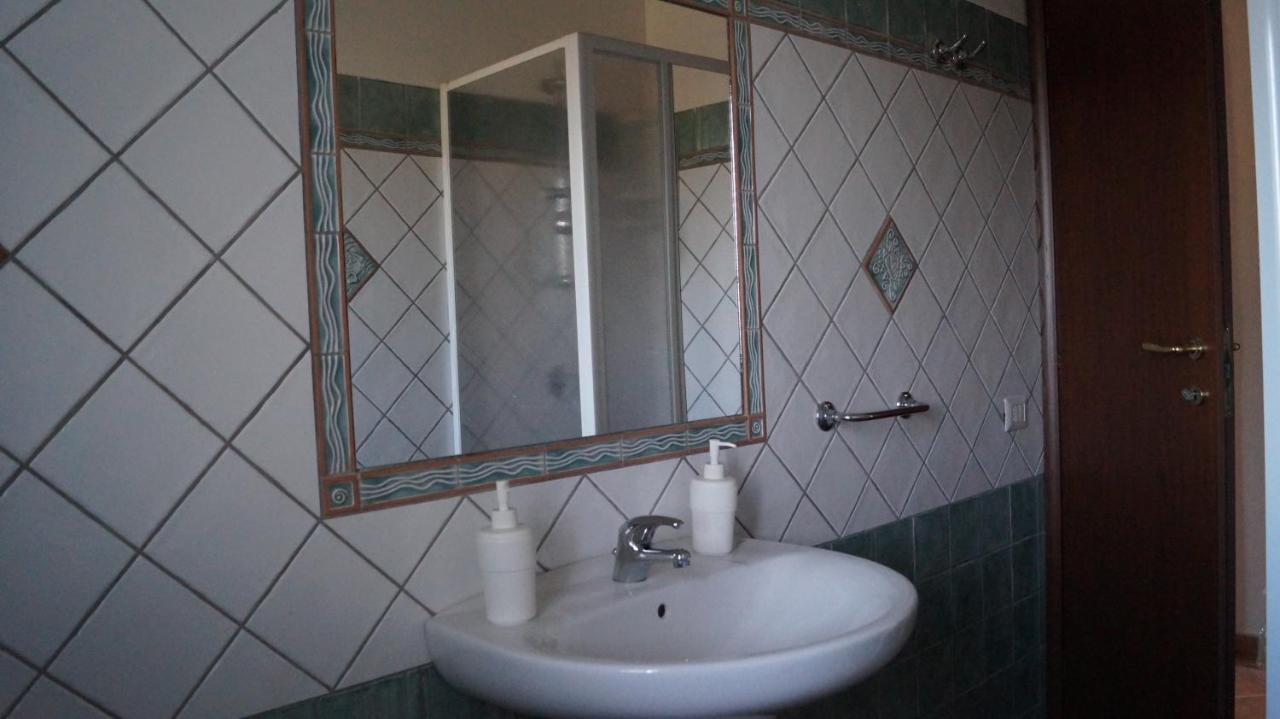 Domo Sara Villa Орозеи Екстериор снимка